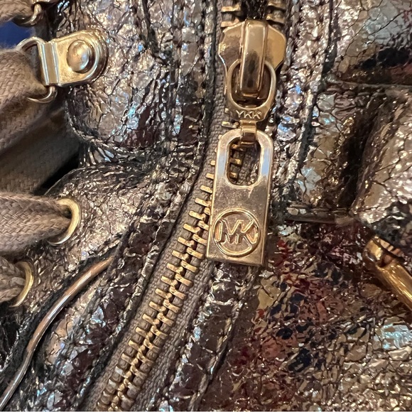 MICHAEL KORS GLAM METALLIC HI-TOP STUDDED SNEAKERS 9M - Picture 12 of 13